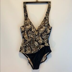 White Stag One Piece Swimsuit Size 12/14